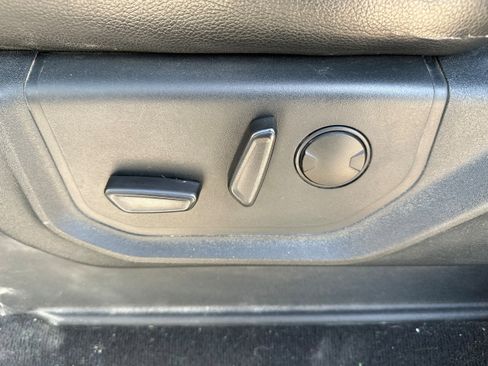 Used 2020 Ford F350 Lariat w/ Chrome Package image 36