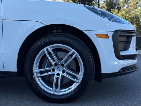 Used 2026 Porsche Macan image 12