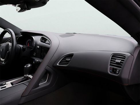 Used 2016 Chevrolet Corvette Z06 w/ 3LZ Preferred Equipment Group image 12