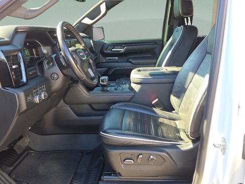 Used 2022 GMC Sierra 1500 AT4X image 29