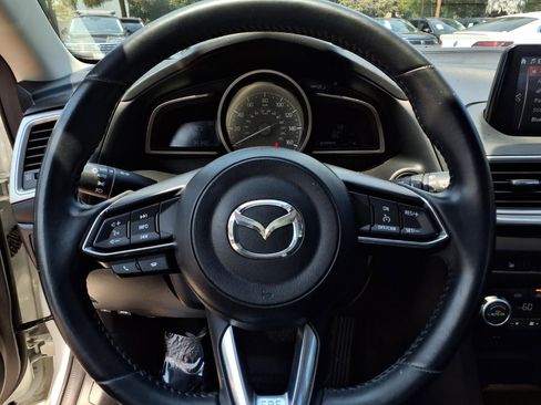 Used 2017 MAZDA MAZDA3 Touring FWD image 11