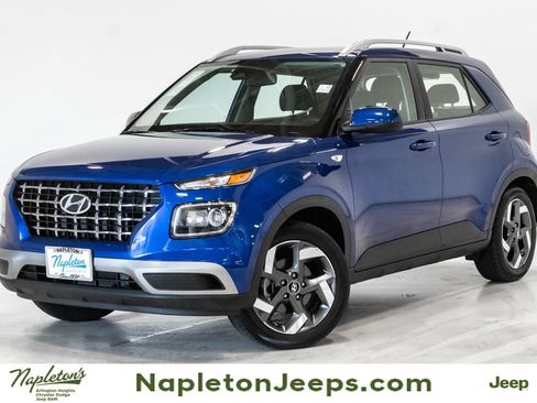 Used 2025 Hyundai Venue SEL FWD image 1