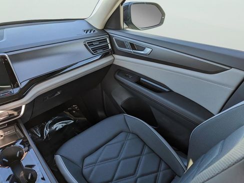 New 2026 Volkswagen Atlas Peak Edition AWD/4WD image 15