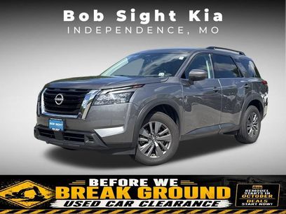 Used 2024 Nissan Pathfinder SV