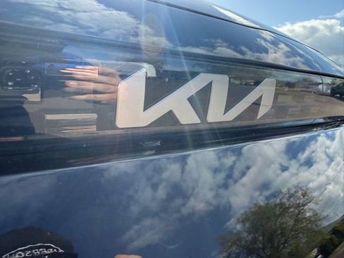 Used 2024 Kia Soul LX FWD image 9