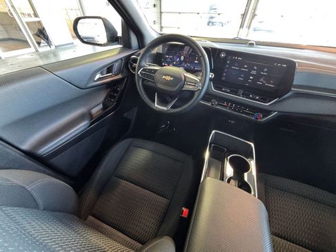 Used 2025 Chevrolet Equinox LT image 33