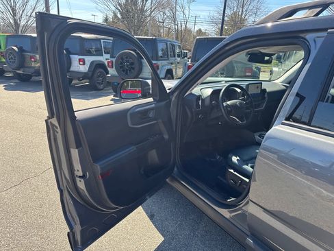 Used 2022 Ford Bronco Sport Outer Banks w/ Tech Package AWD/4WD image 11