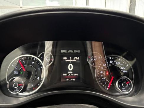 Used 2022 RAM 1500 Big Horn AWD/4WD image 7