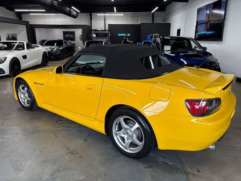 Used 2003 Honda S2000 image 10