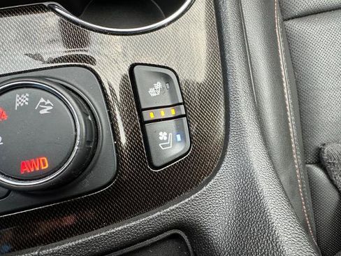 Used 2023 GMC Acadia AT4 w/ Technology Package image 50