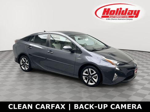 Used 2018 Toyota Prius Two image 1