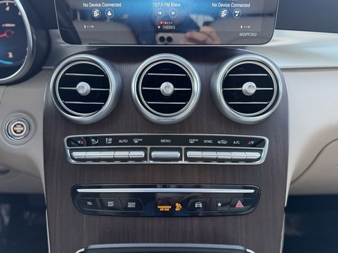 Used 2022 Mercedes-Benz GLC 300 image 16