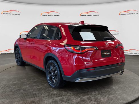 Used 2025 Honda HR-V Sport image 8