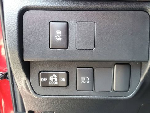 Used 2023 Toyota Tacoma SR5 image 18