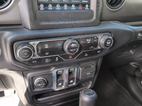 Used 2023 Jeep Wrangler Sport AWD/4WD image 18