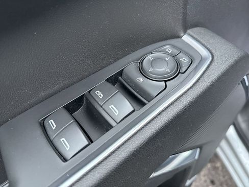Used 2023 Chevrolet Silverado 1500 LT image 13