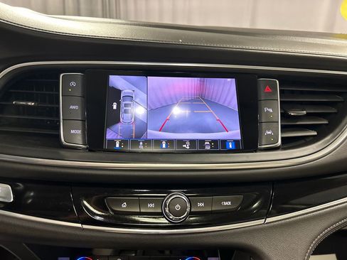 Used 2023 Buick Enclave Avenir w/ Avenir Technology Package AWD/4WD image 18