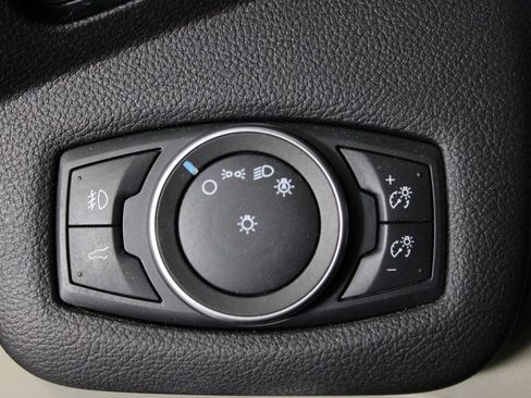 Used 2019 Ford Escape Titanium image 21