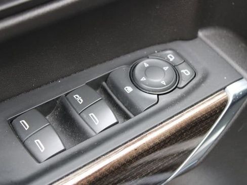 Used 2022 Chevrolet Silverado 1500 LT image 20