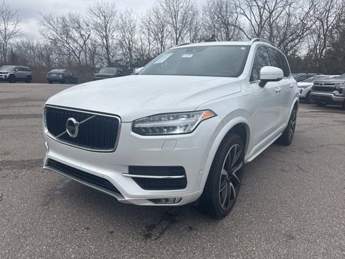 Used 2018 Volvo XC90 T6 Momentum w/ Convenience Package image 1