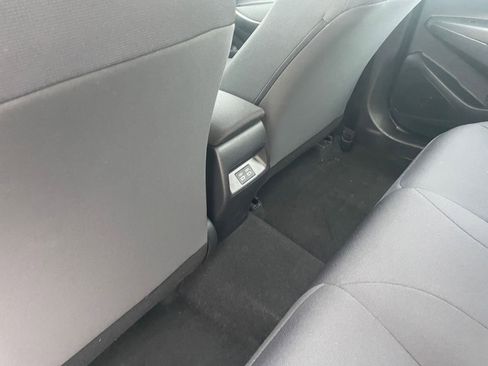 Used 2025 Toyota Corolla LE image 24