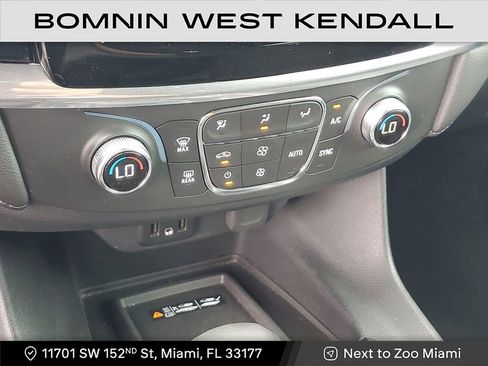 Used 2022 Chevrolet Traverse LT w/ Midnight/Sport Edition image 28