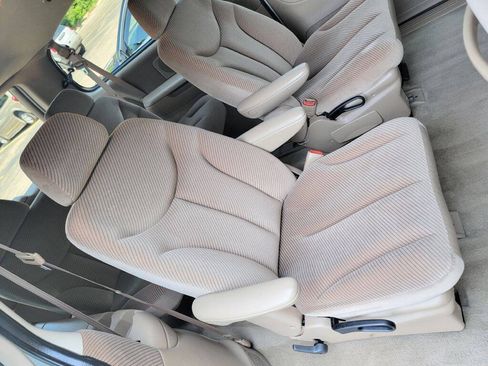 Used 1996 Dodge Grand Caravan LE FWD image 28
