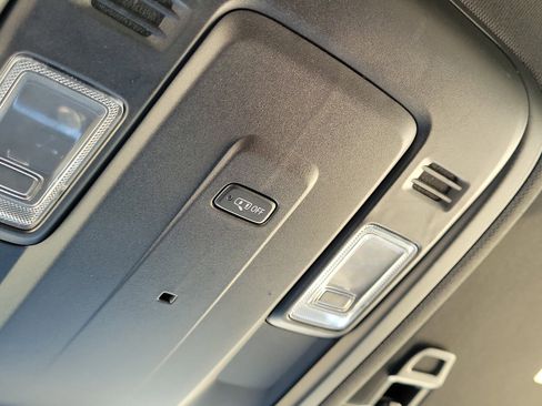 Used 2021 Chevrolet Tahoe LS image 24