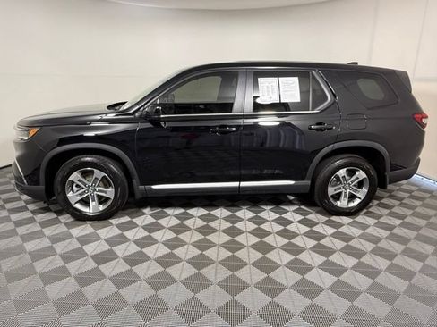 Used 2024 Honda Pilot EX-L image 3