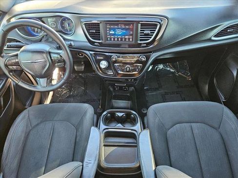 Used 2018 Chrysler Pacifica Touring Plus w/ S Appearance Package FWD image 21