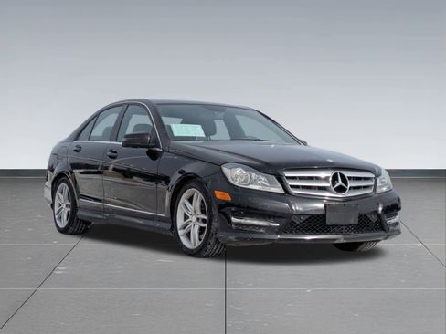 Used 2013 Mercedes-Benz C 300 Sport image 8