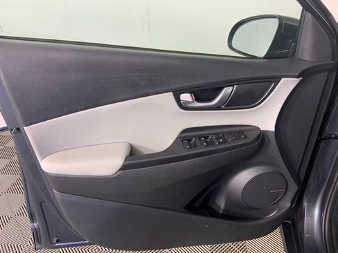 Used 2022 Hyundai Kona Limited AWD/4WD image 20