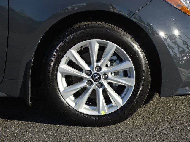 New 2027 Toyota Corolla LE w/ LE Premium Package FWD image 4