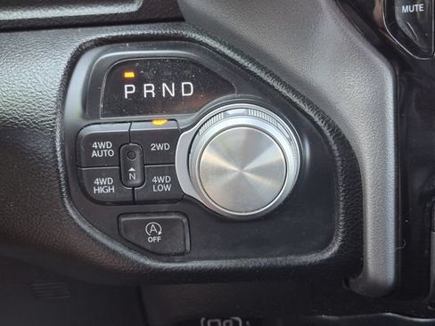 Used 2025 RAM 1500 Laramie AWD/4WD image 15