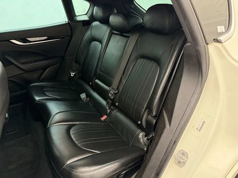 Used 2020 Maserati Levante S AWD/4WD image 23