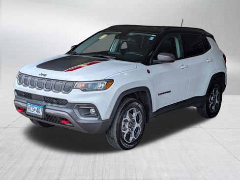 Used 2022 Jeep Compass Trailhawk w/ Trailhawk Convenience Group AWD/4WD image 3