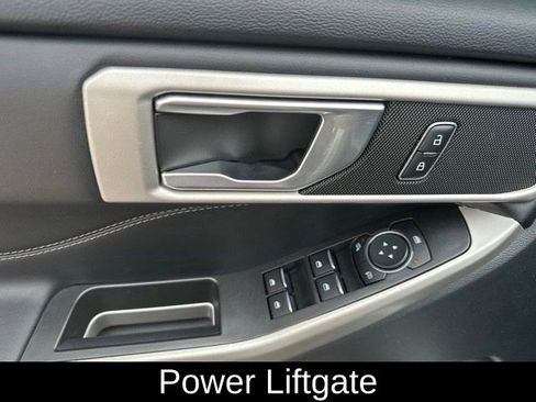 Used 2023 Ford Explorer XLT w/ Equipment Group 202A RWD image 19