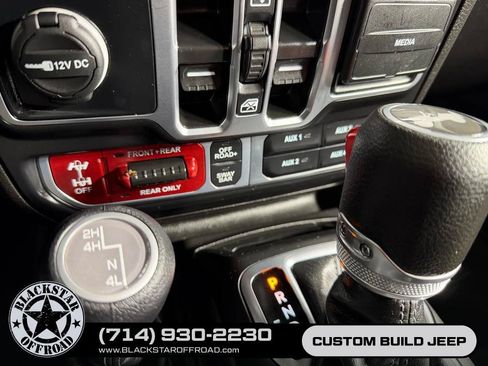 Used 2025 Jeep Wrangler Unlimited Rubicon AWD/4WD image 20