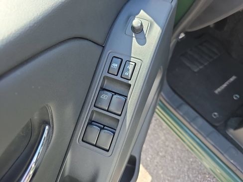 Used 2024 Nissan Frontier SV w/ SV Convenience Package RWD image 18