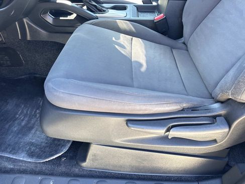 Used 2022 Nissan Frontier S RWD image 16