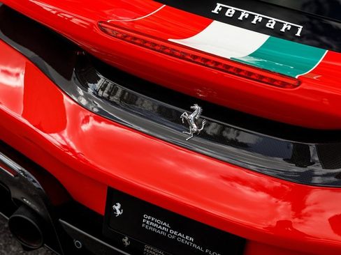 Used 2020 Ferrari 488 Pista Coupe image 11