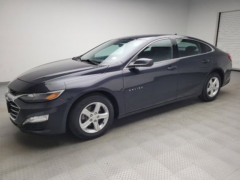 Used 2022 Chevrolet Malibu LT FWD image 2