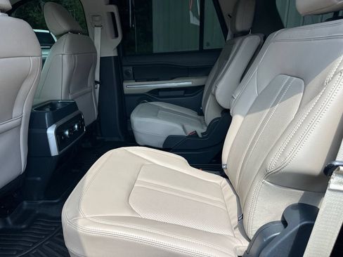 Used 2024 Ford Expedition Limited AWD/4WD image 21