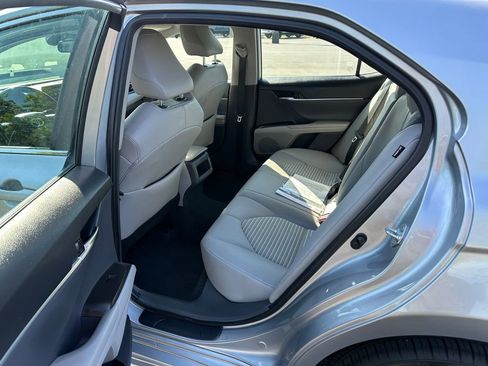 Used 2024 Toyota Camry SE FWD image 14