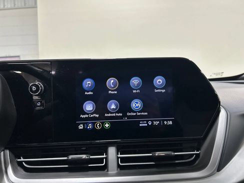 Used 2024 Chevrolet Trax RS w/ Sunroof Package FWD image 21