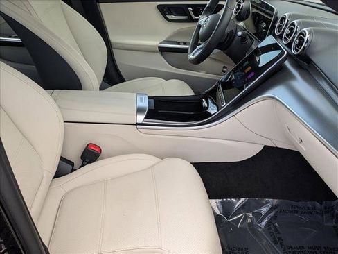 Used 2025 Mercedes-Benz C 300 4MATIC Sedan image 21