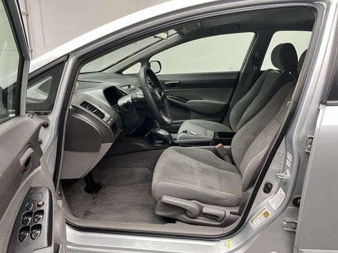 Used 2009 Honda Civic DX-VP image 3