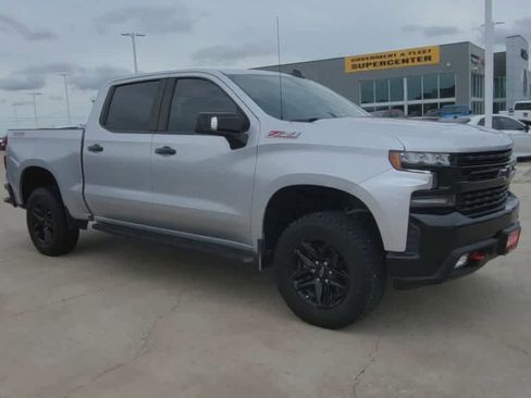 Used 2022 Chevrolet Silverado 1500 LT Trail Boss w/ Safety Package AWD/4WD image 2