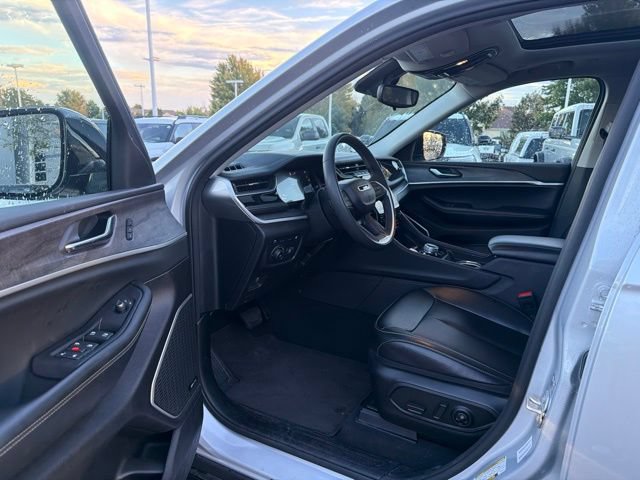 Used 2024 Jeep Grand Cherokee Limited 4xe AWD/4WD image 15