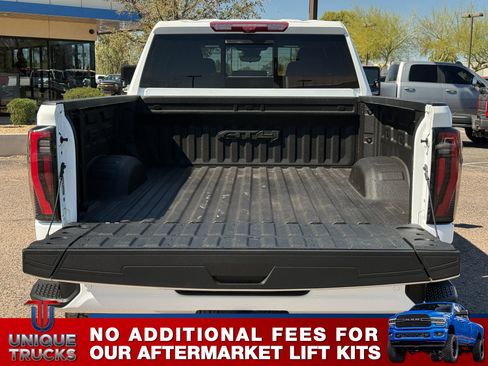 Used 2024 GMC Sierra 2500 AT4 w/ AT4 Premium Plus Package image 7